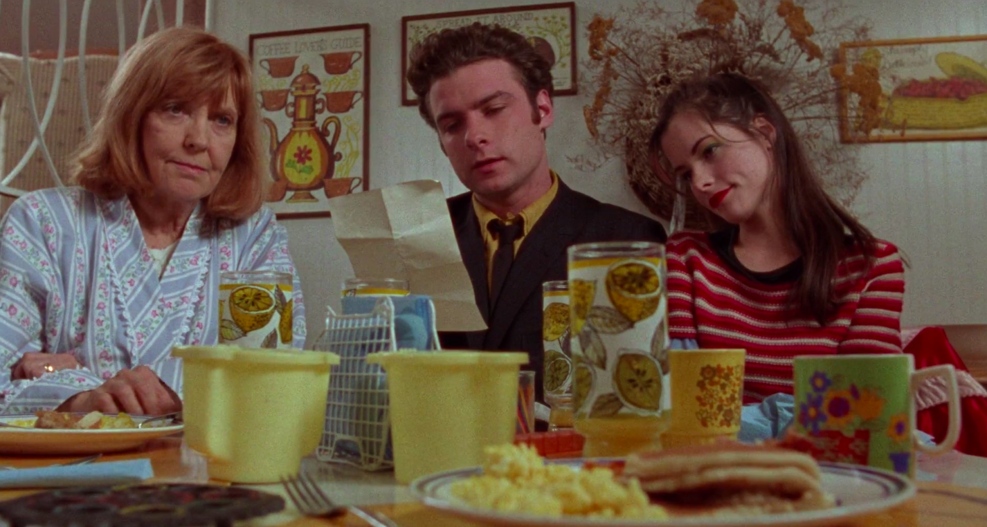 Anne Meara, Liev Schreiber, and Parker Posey in &quot;The Daytrippers&quot;