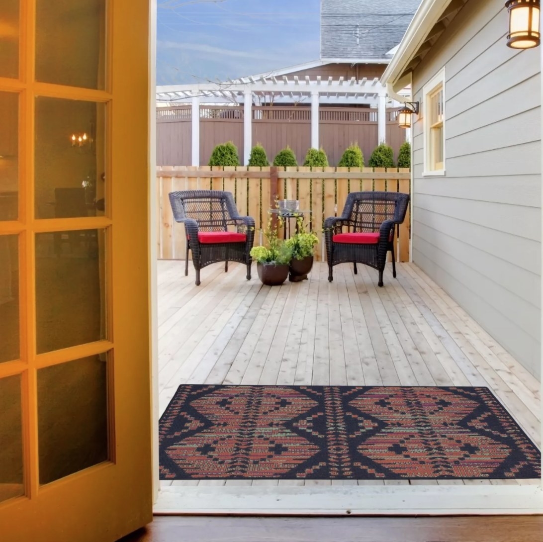 Outdoor woven rug with an interesting pattern 
