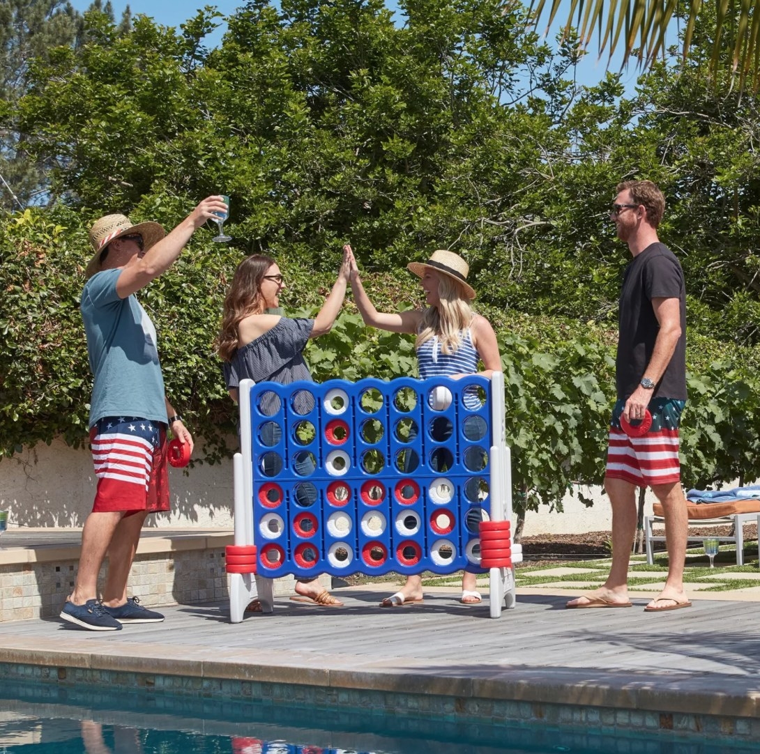 Connect 4-like game with four people playing