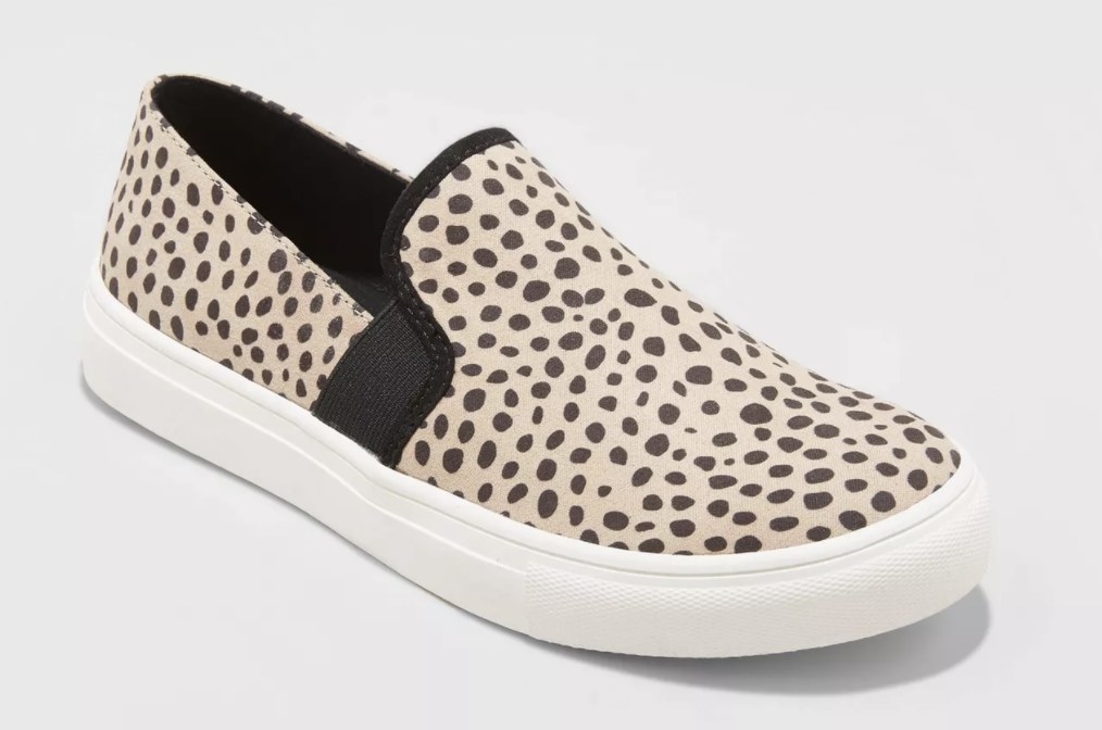 The shoe in brown cheetah print