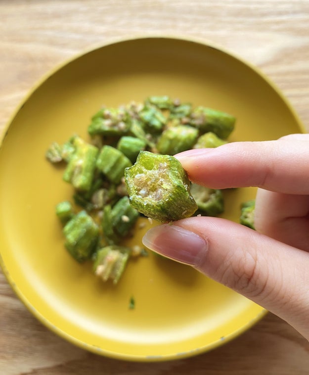 気づいたら全部食べてたわ ミニストップの おくらスナック 80kcalなのに満足感がすごい Buzzfeed Japan なんだか気になるもの 見つけました Maki ｄメニューニュース Nttドコモ