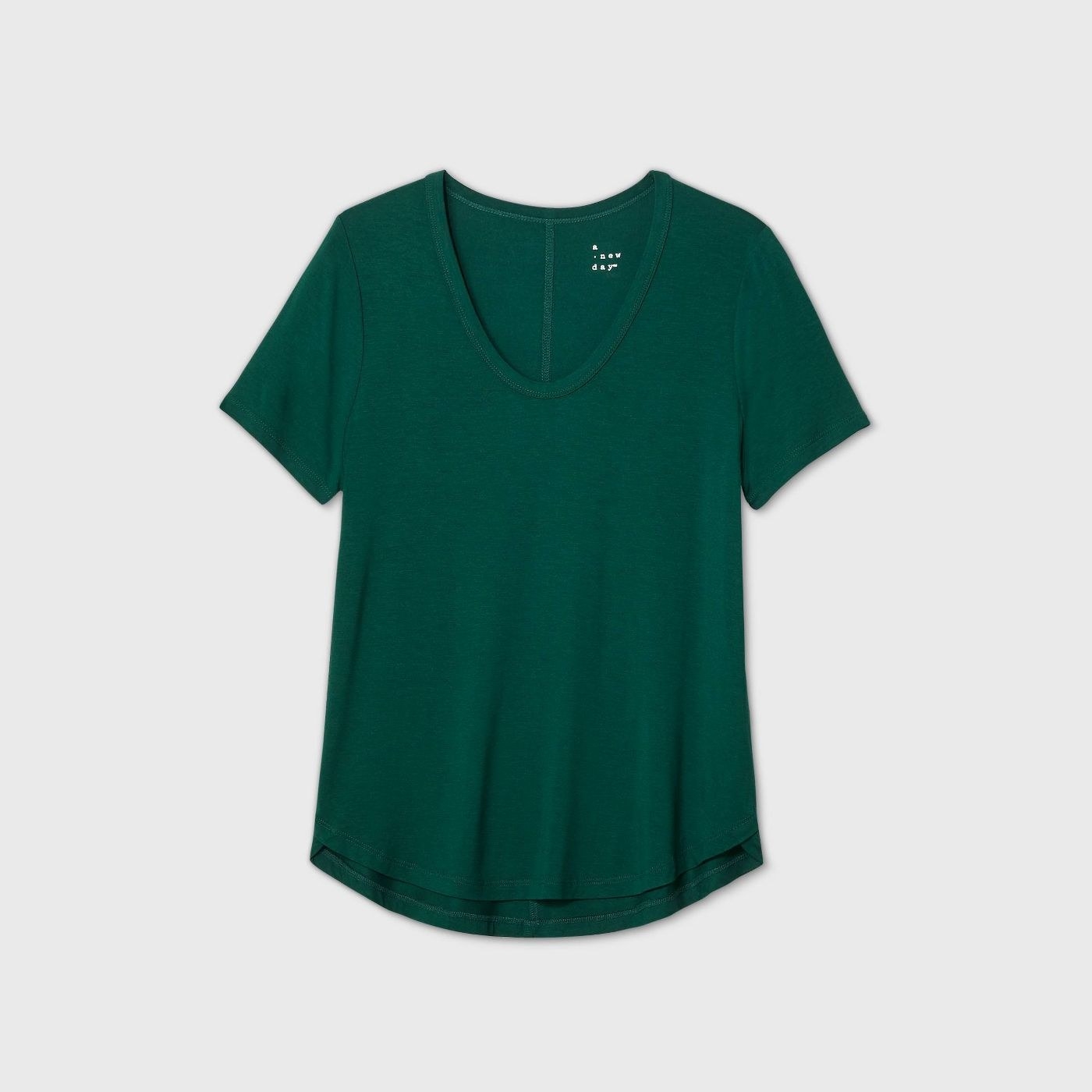scoop neck t-shrirt