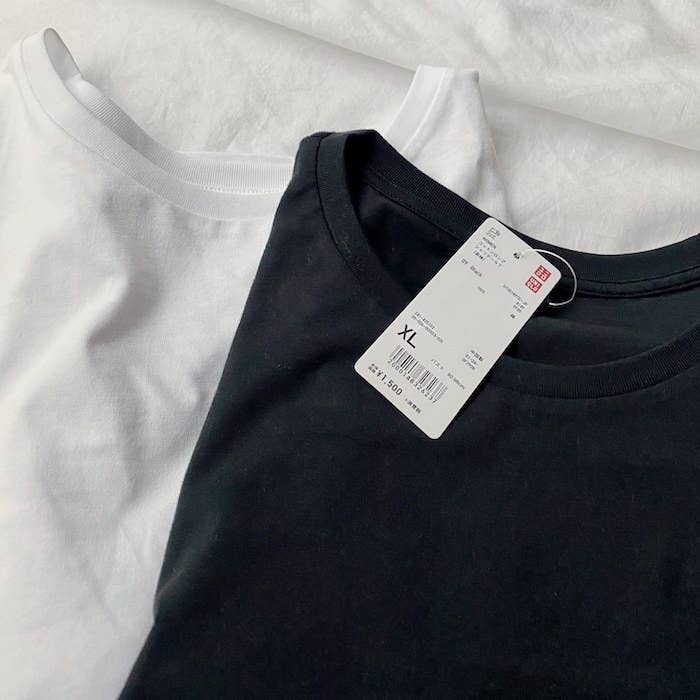 ユニクロの 1500円ロンt デザインと着心地がむっちゃ良い 思わずイロチ買いしちゃったよ