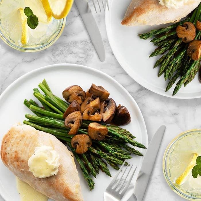 A Home Chef meal with chicken, asparagus, and mushrooms