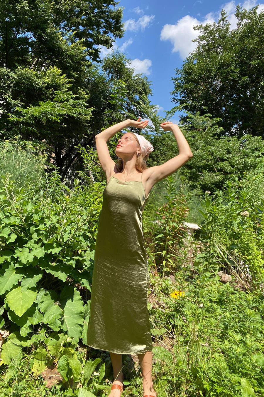 buzzfeed fall dresses 27 Fall Dresses To Wear As The Seasons Change