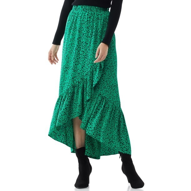 Model in high-low maxi skirt 