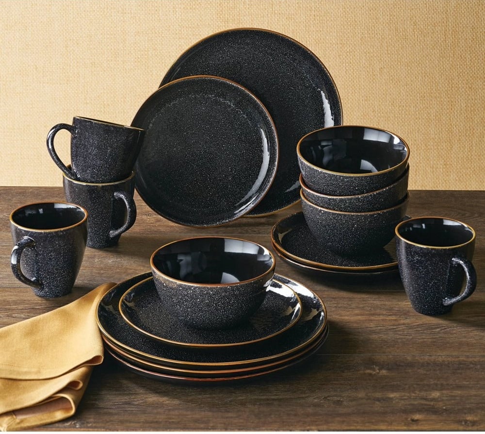 The 16 piece dinner set displayed to show the size of each item