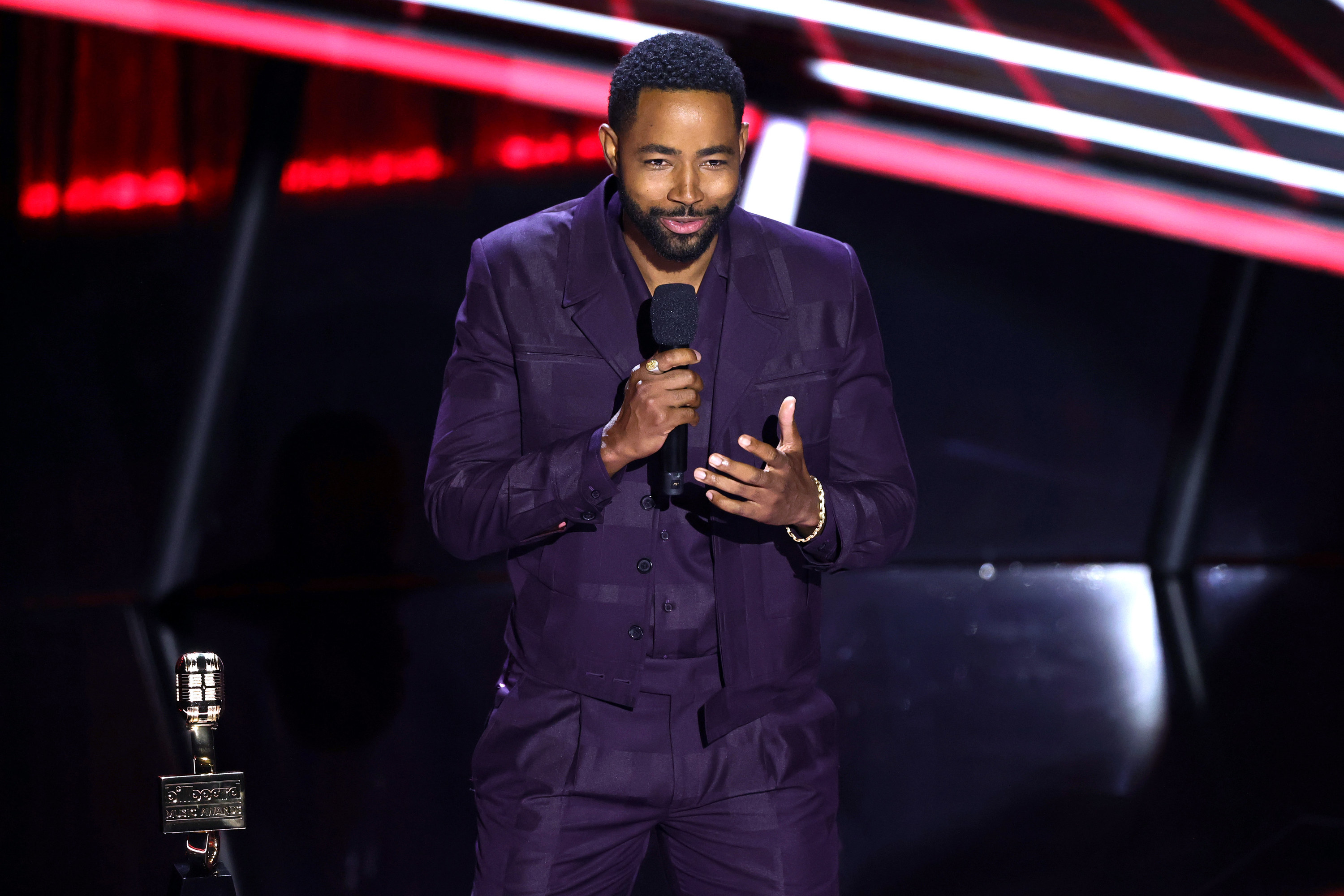 Jay Ellis at the 2020 Billboard Music Awards