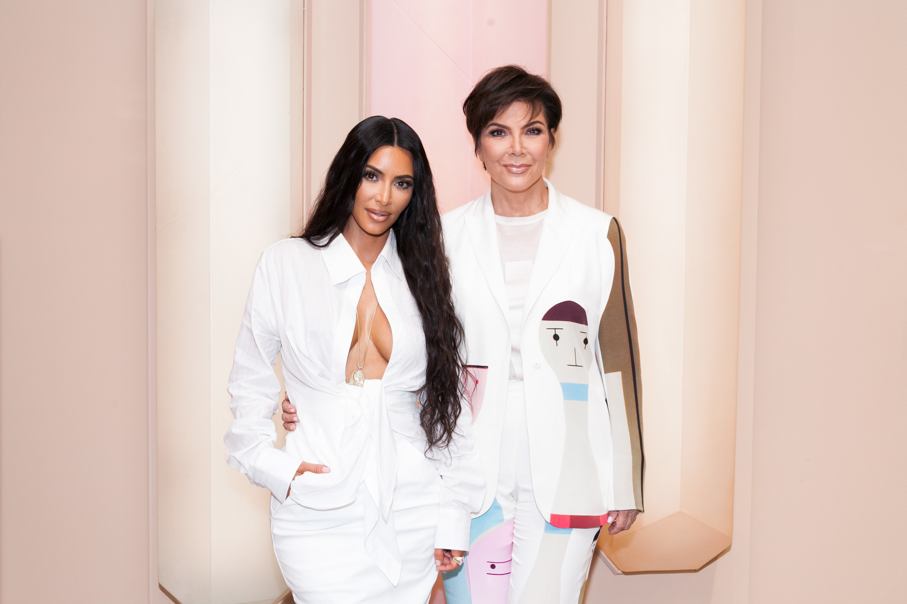 Kim Kardashian Makes More Money on Instagram Than 'KUWTK