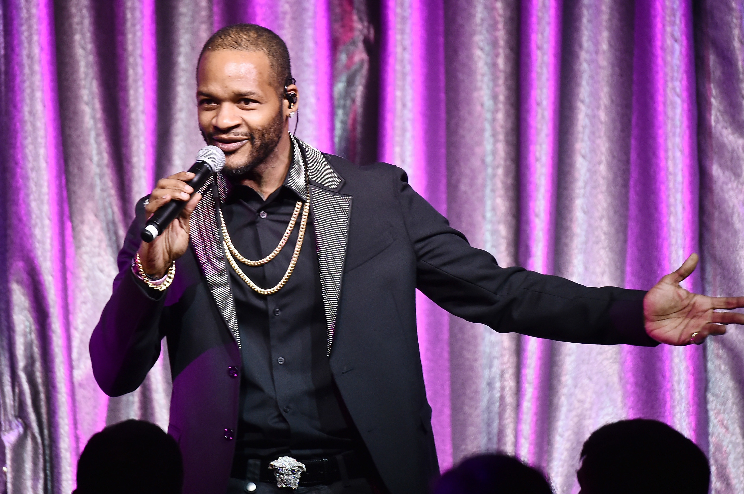 Jaheim performing