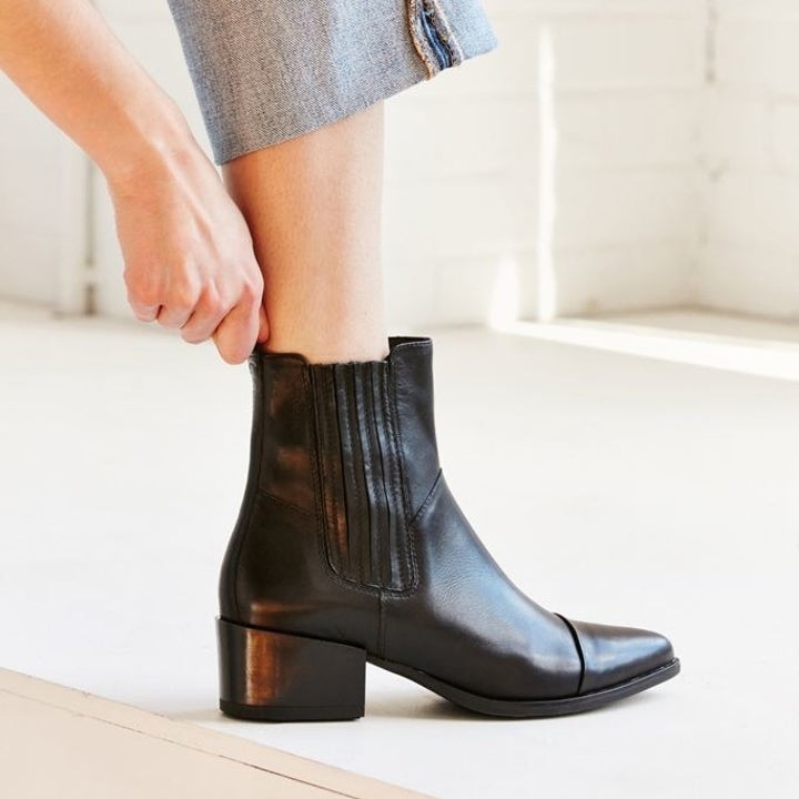 33 Basic Boots You Can Hypothetically Wear Forever And Ever