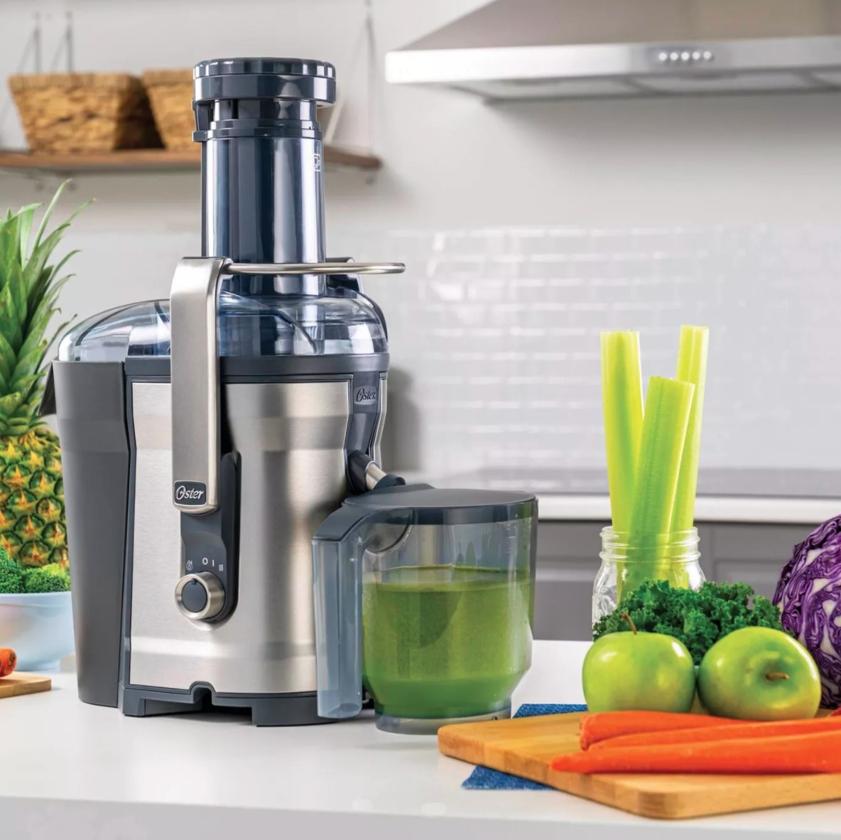 The self-cleaning professional juice extractor