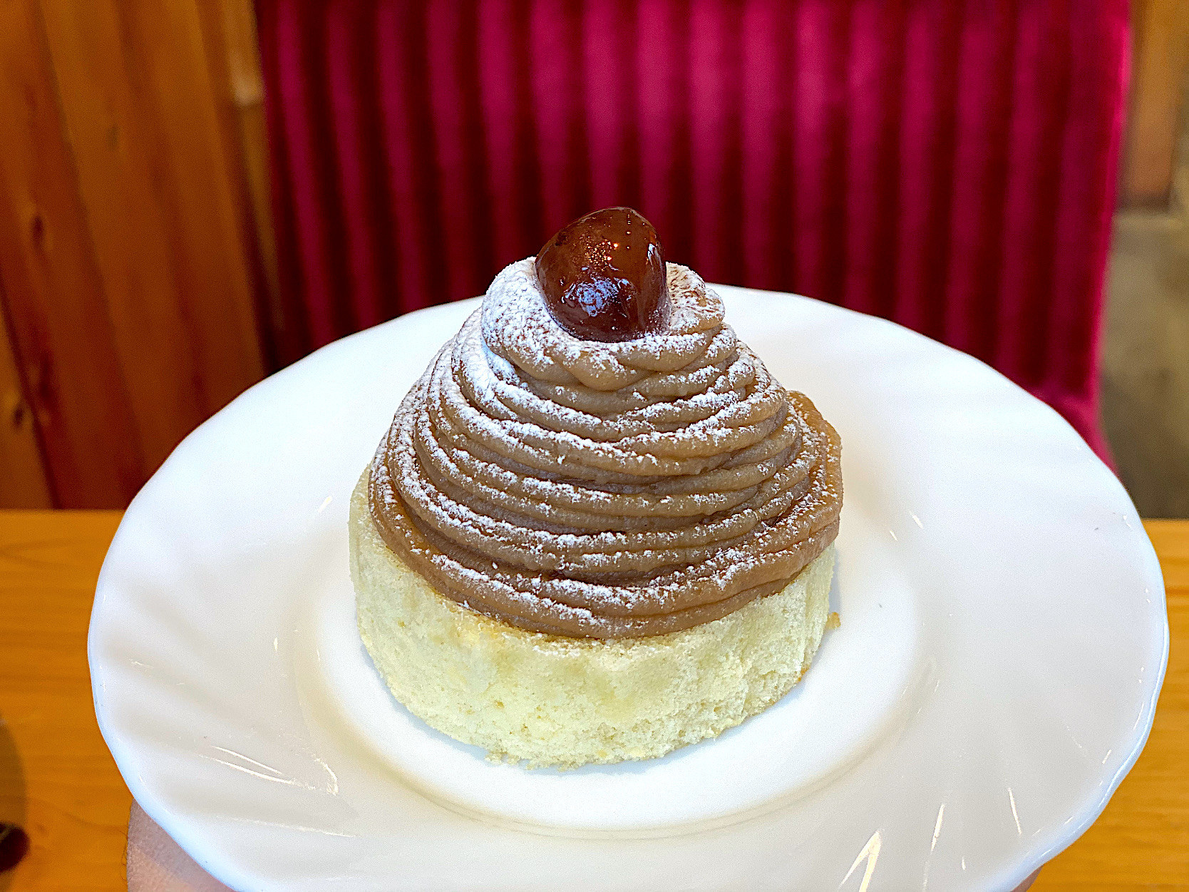 むちゃくちゃ贅沢な味わい コメダの モンブラン クリームたっぷりで美味しい