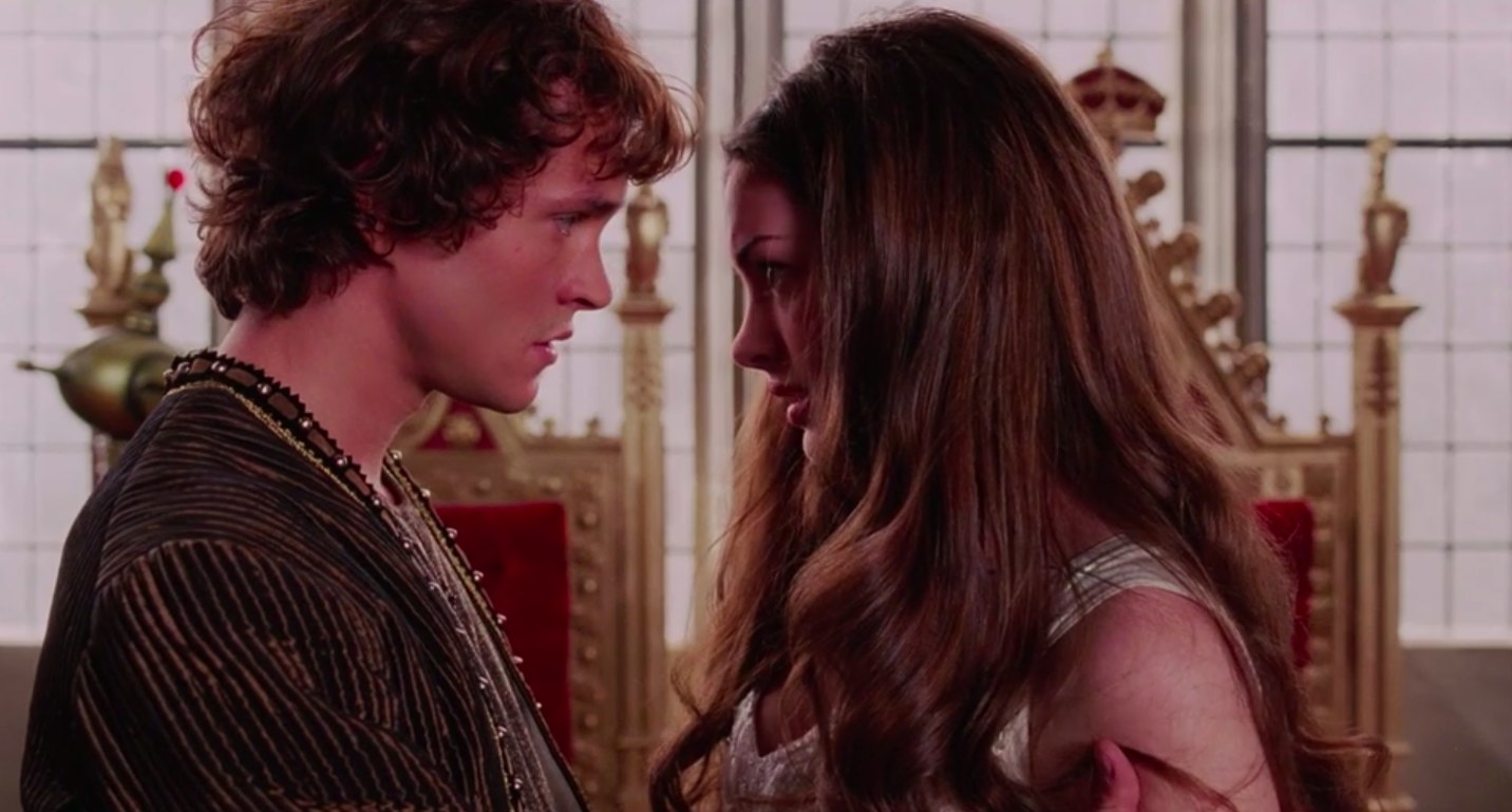 hugh dancy and anne hathaway look at each other in &quot;ella enchanted&quot;