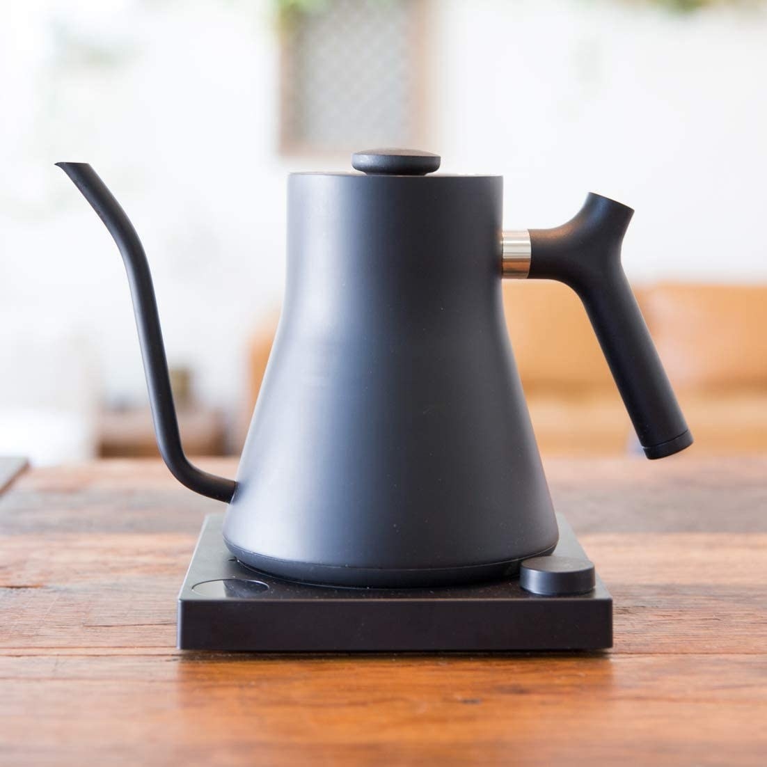The black matte kettle with matching base