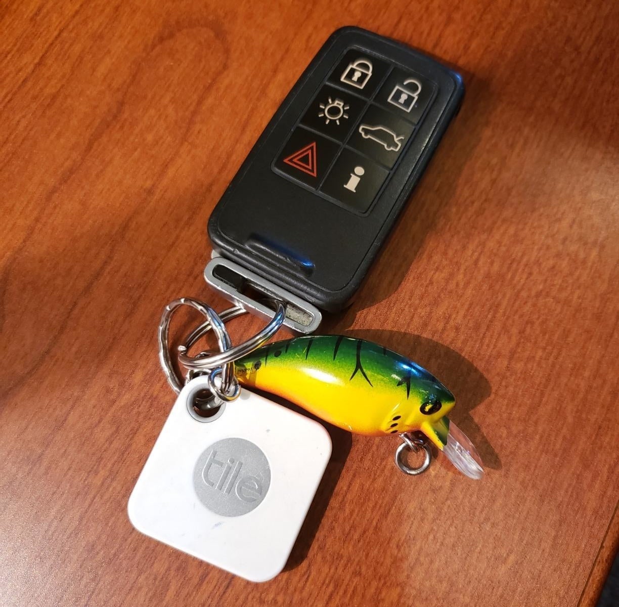 The Tile Mate attached to Reviewer's keychain