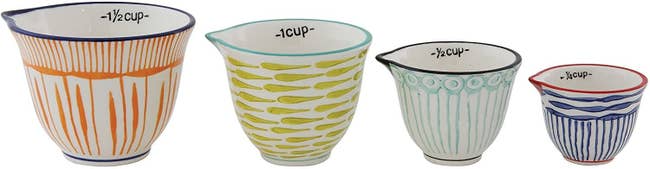 The set of four measuring cups