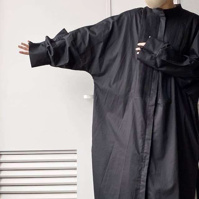 Zaraの 高見えワンピース モードな雰囲気がめっちゃオシャレです