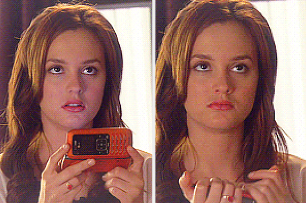 Blair Waldorf angrily opening and closing her phone