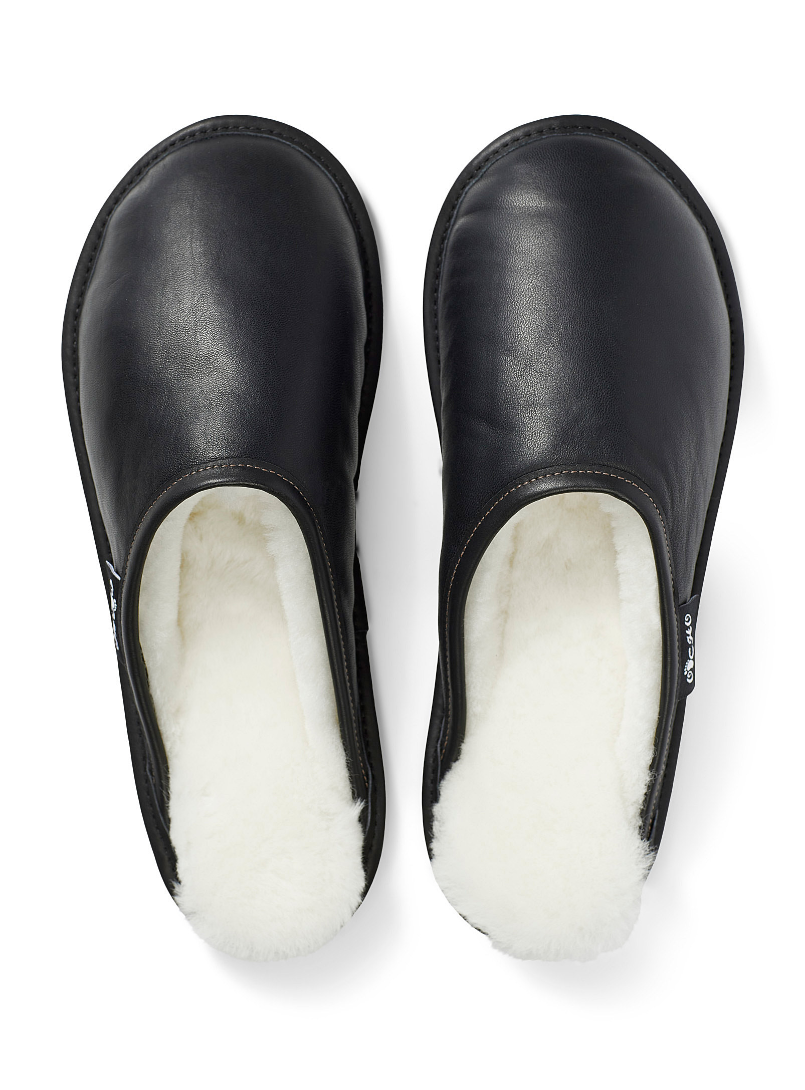 A pair of slippers with a fluffy lining