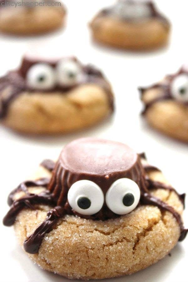 A close-up of a spider cookie with candy eyes.