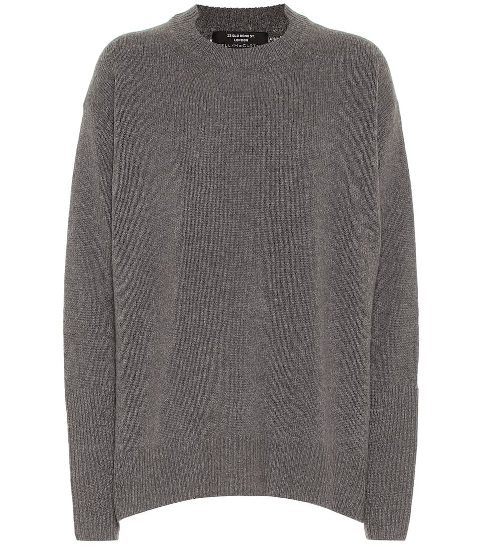 a gray sweater
