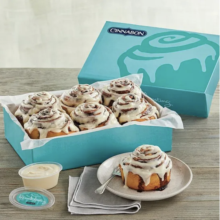 Cinnabon rolls in blue box 