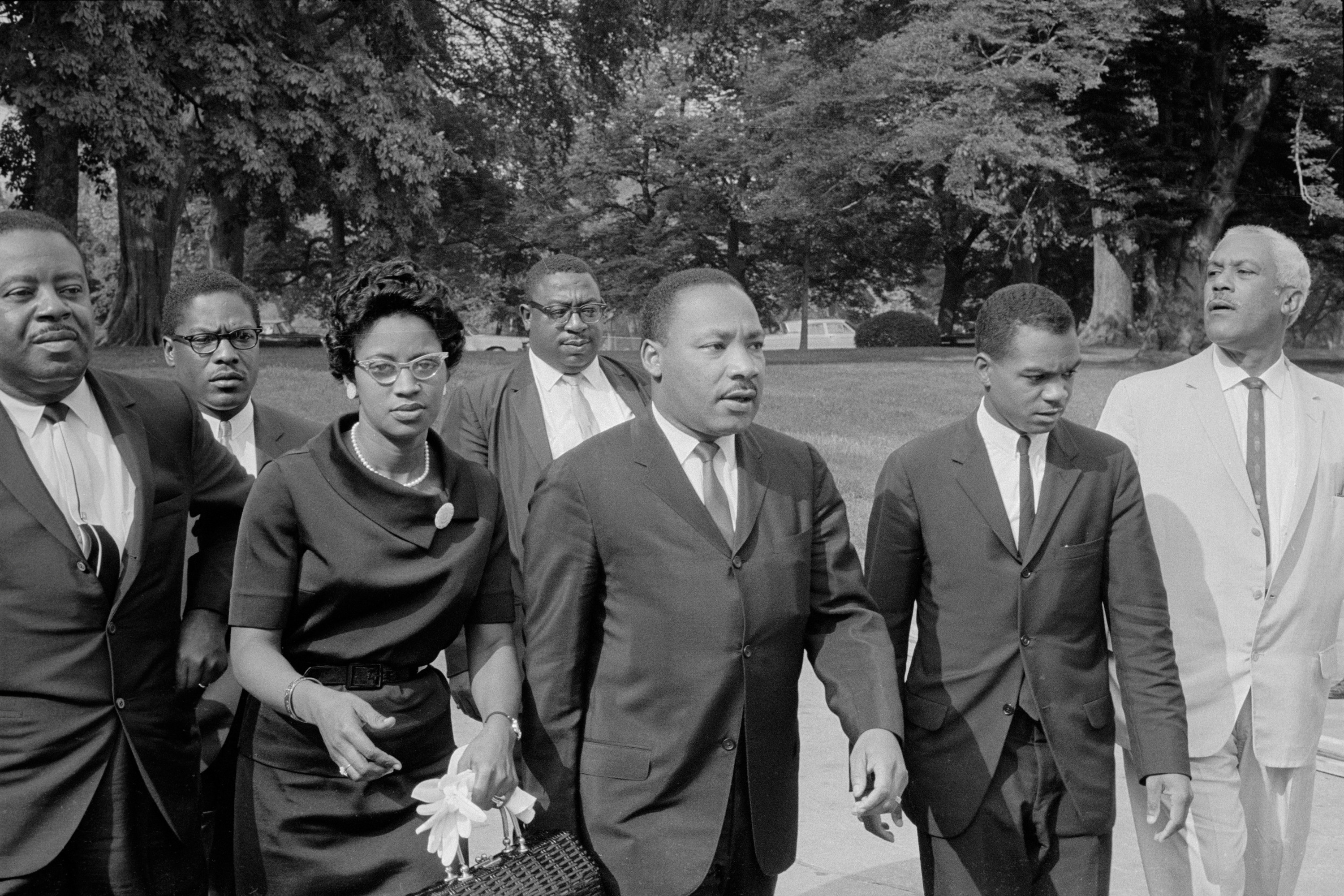 Martin Luther King Jr walks with others