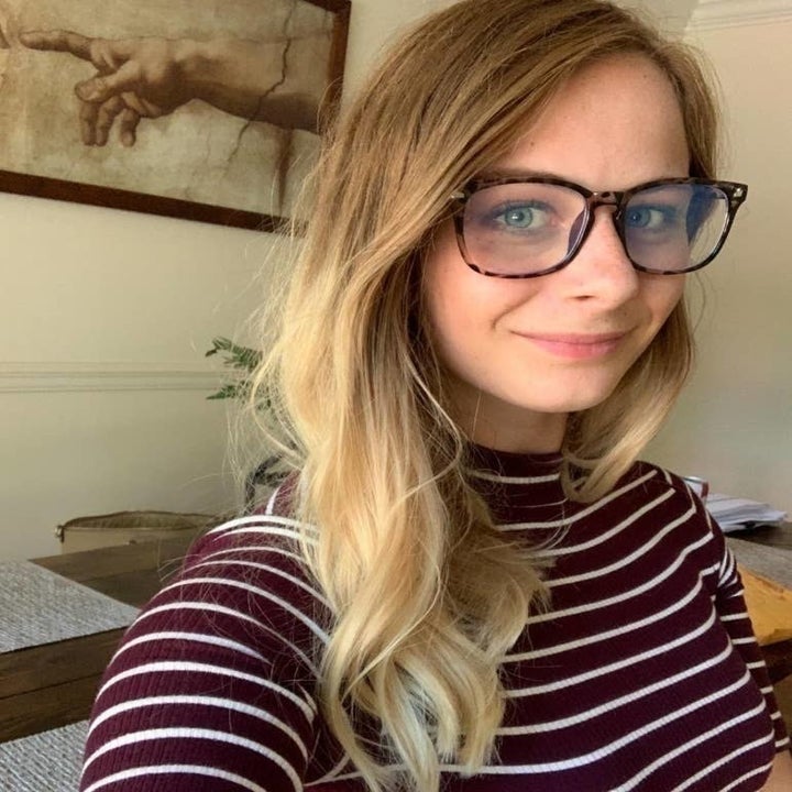 A reviewer wearing the leopard glasses