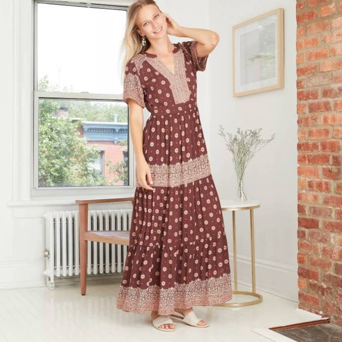 arnhem soriah midi dress Arnhem Sol Midi dress in gold tone amazing fit for sure. Hope to order plum or blue after next spell drop of flower Child. #arnhem #arnhemclothing #dlitefultrends #fashionblogger #bohemianstyle #bohochic #purplehair #