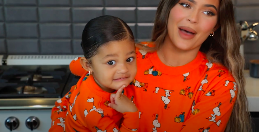 Kylie Jenner Baked Cookies WIth Stormi And It's Very Cute