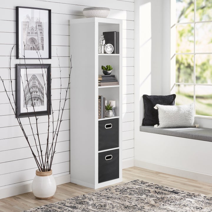 The 5-cube storage organizer placed vertically in the color white