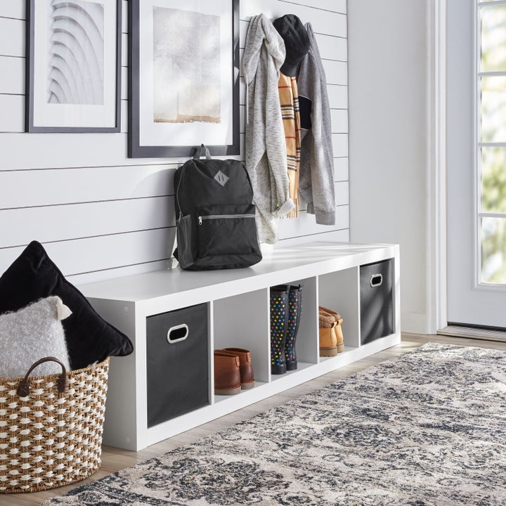 The 5-cube storage organizer placed horizontally in the color white