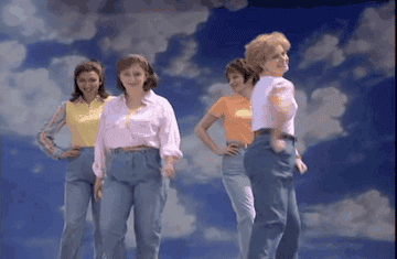 Maya Rudolph, Rachel Dratch, Tina Fey, and Amy Poehler strutting in their mom jeans on &quot;SNL&quot;