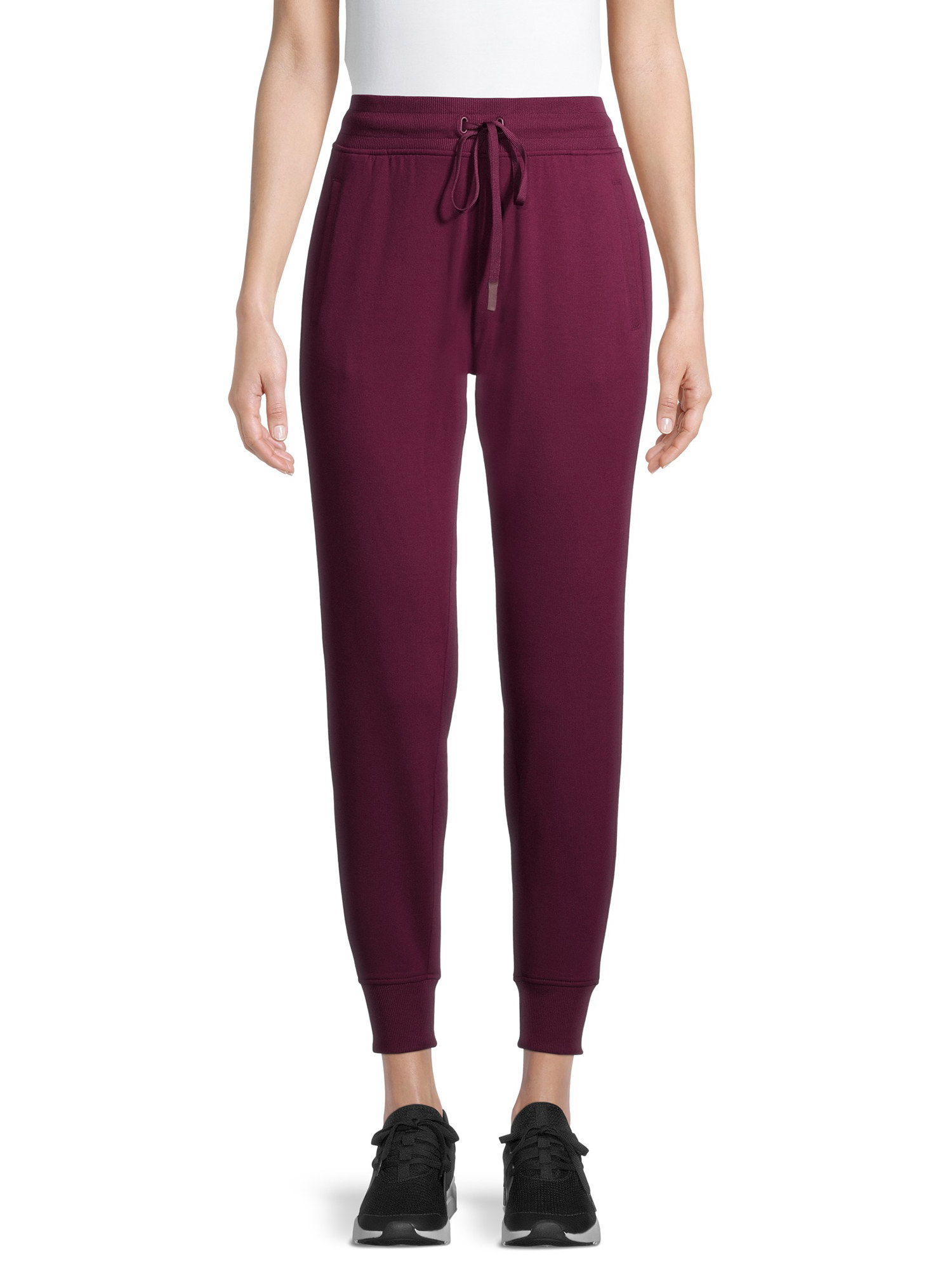 maroon joggers outfit