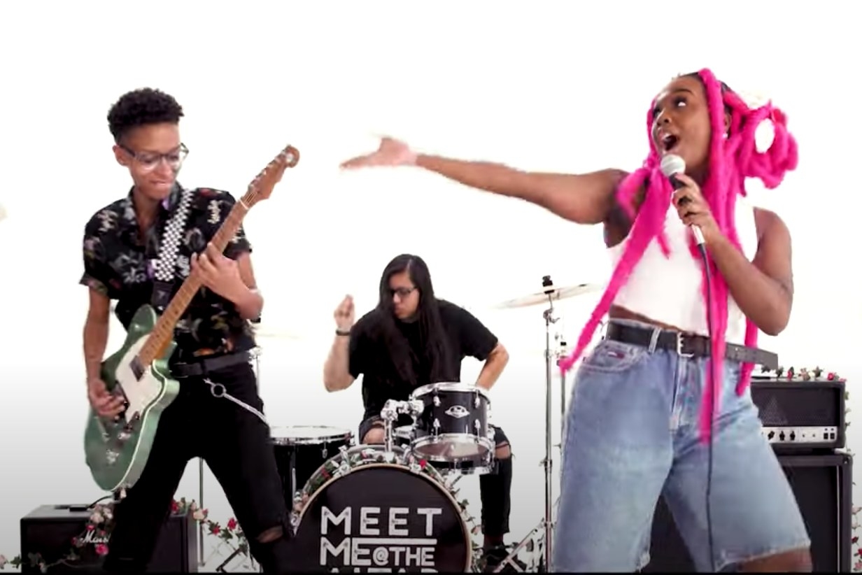 Meet me up. Meet me at the Altar группа. Female Punk Bands. Meet me at the Altar Band. Female Pop Punk.