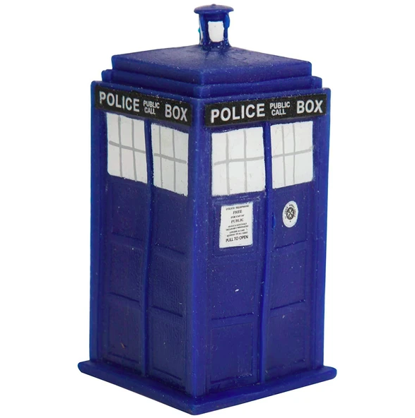 “医生Who"Tardis-shaped挤压应力玩具说“警察公共调用box"在旁边