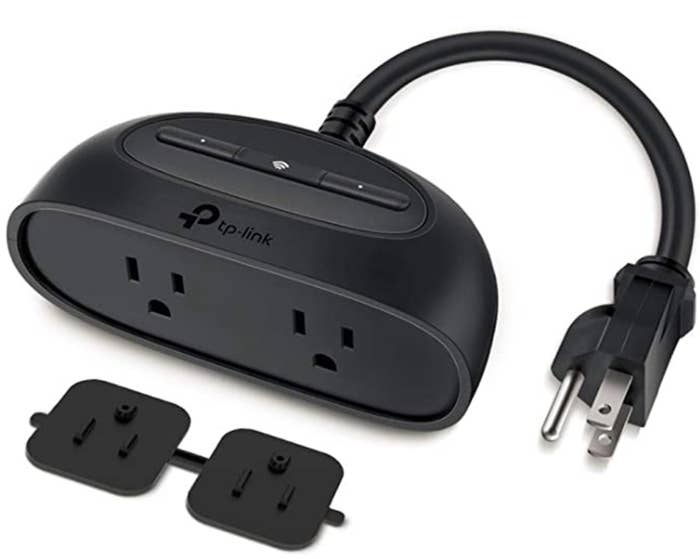 Smart plug in black