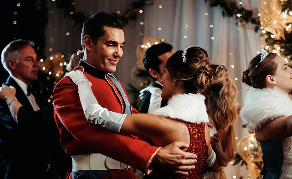 Best Romantic Christmas Movies On Netflix