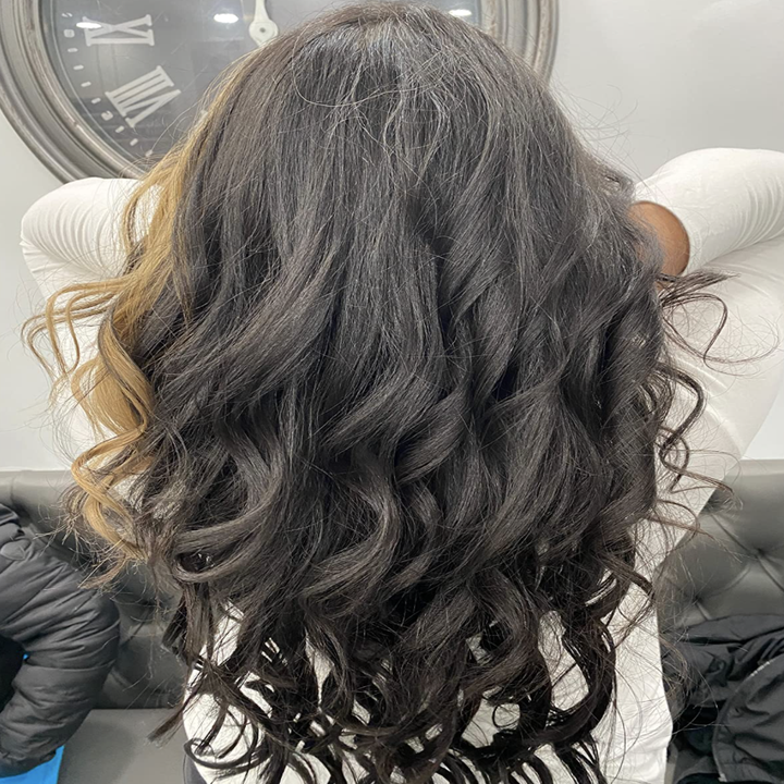 Reviewer image of their loose curls