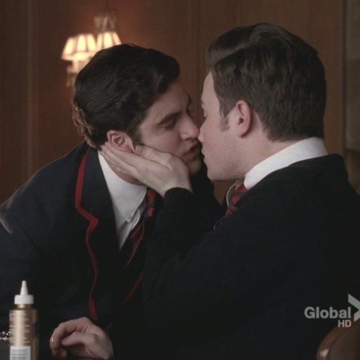 Blaine and Kurt kissing 