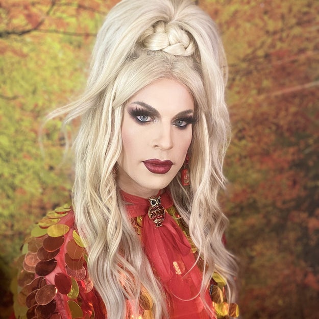 Gozal lezbiyen jinsiy aloqa hd Kichik sivilcalar bilan qoplangan jinsiy olatni