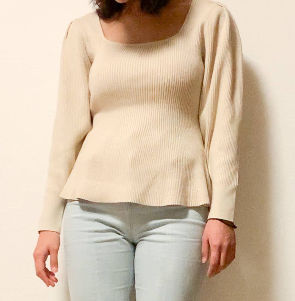 買ってよかった Zaraの ペプラムトップス は何度着ても飽きないかわいさです