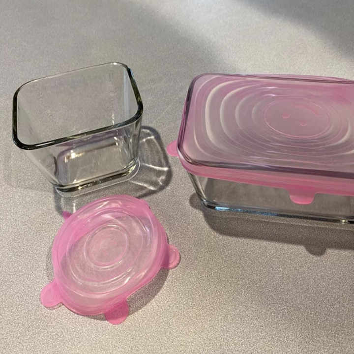 Reviewer image of the circle lids stretched to fit over a square dish 