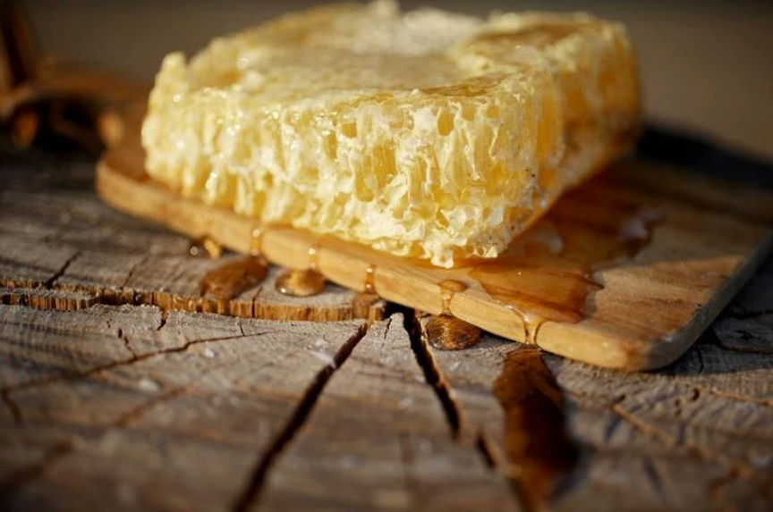 Honeycomb on cutting board 