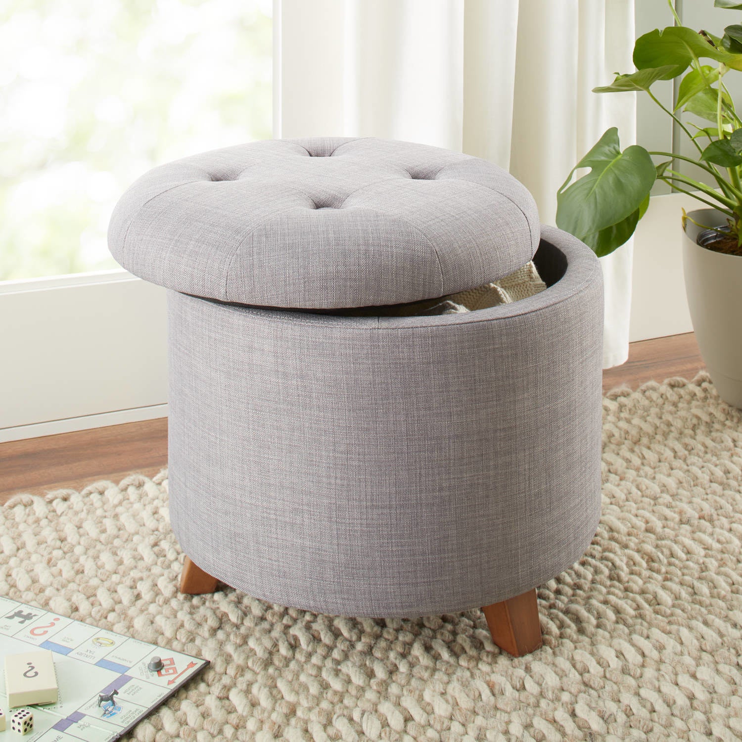 Round ottoman with removable lid