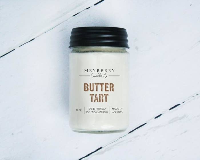 A candle that says butter tart