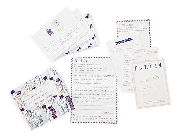 the various notes and envelopes that come in the set