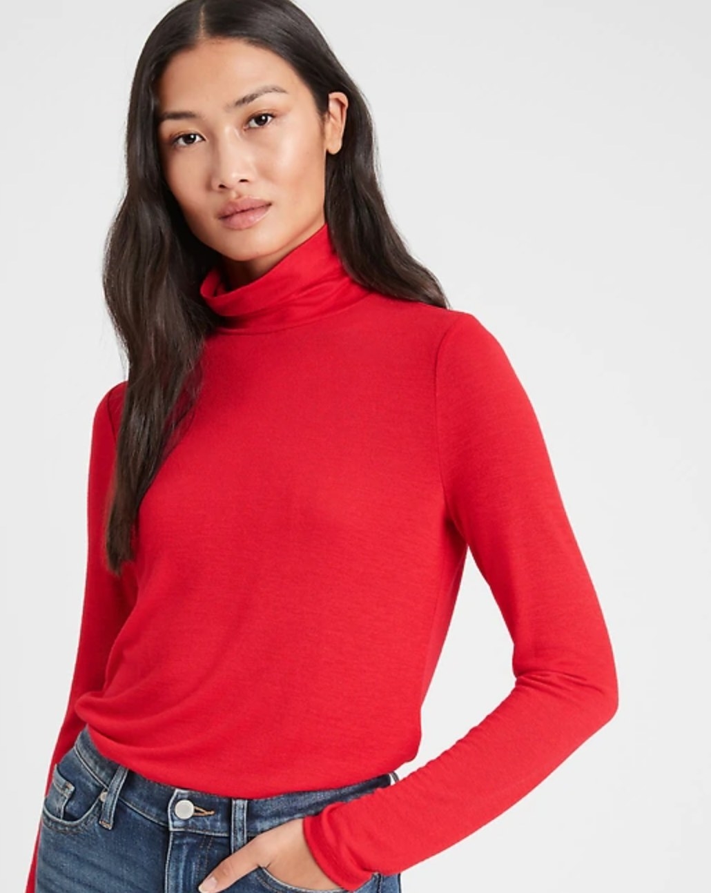 The turtleneck top in red