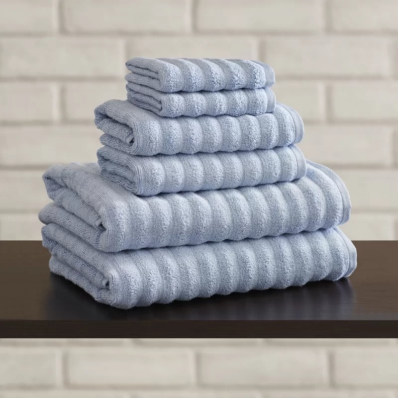 The towel set in blue